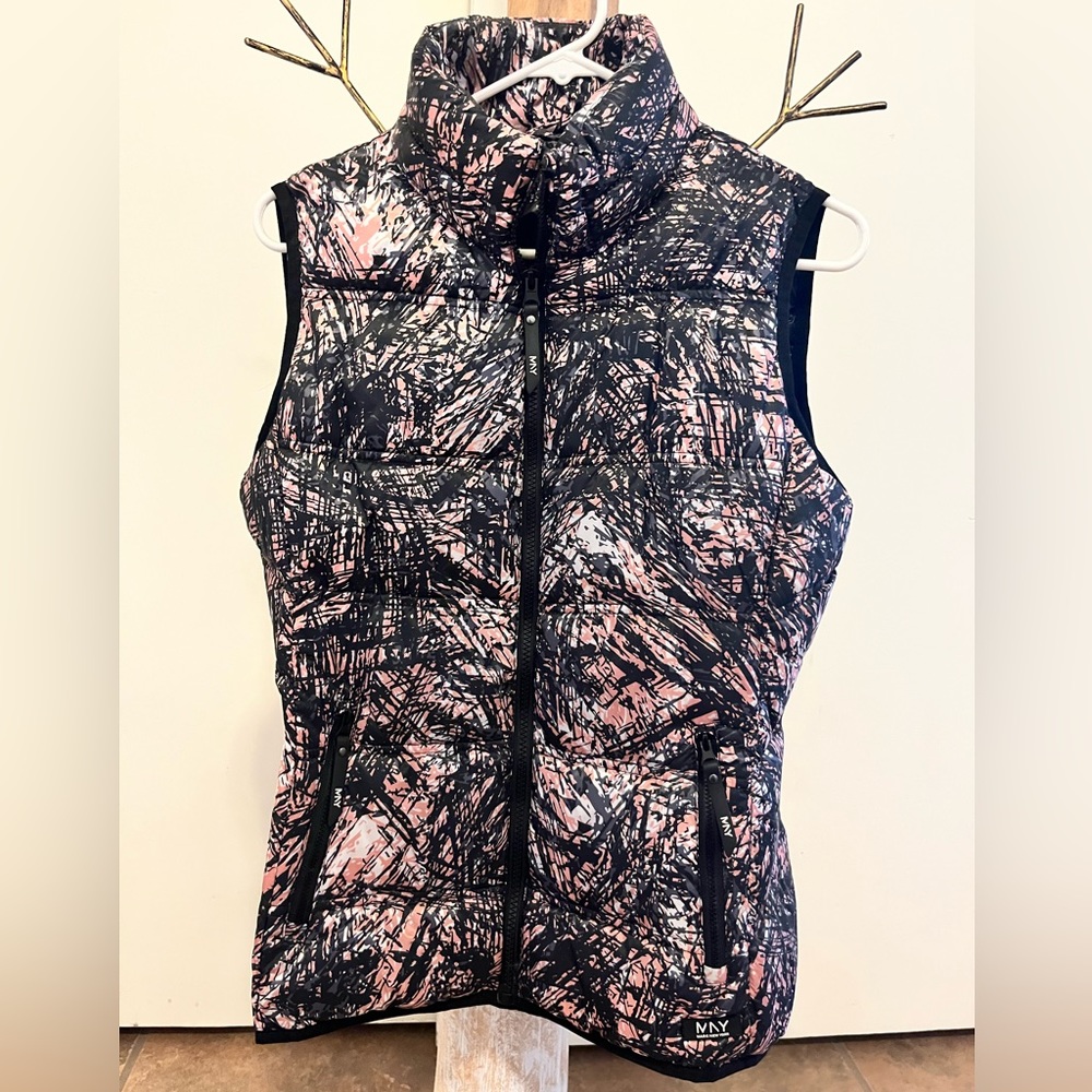 Andrew Marc New York pink and black puff vest with optional hood